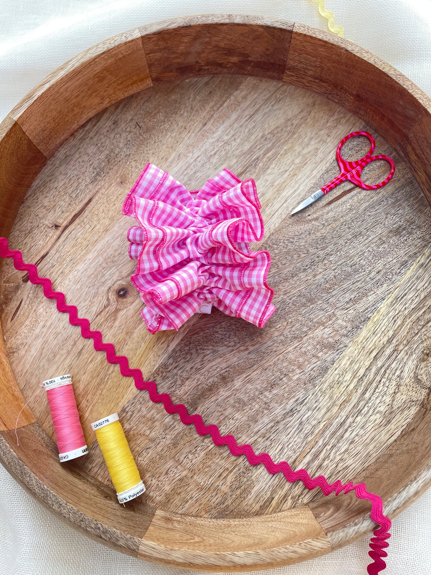 Chouchou à volants GOOD MOOD – L'accessoire cheveux tendance qui transforme toutes vos coiffures ☀️🌸