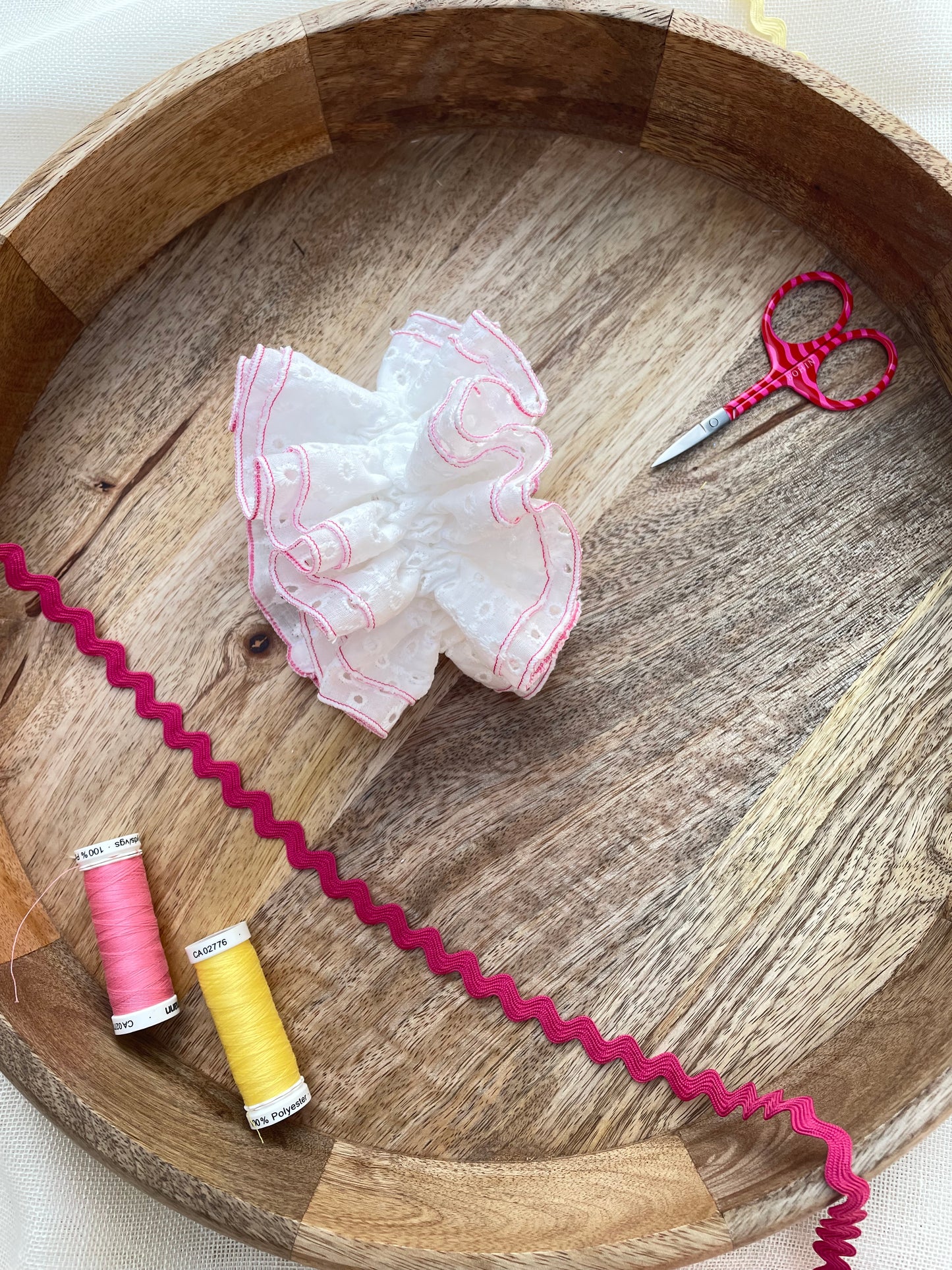 Chouchou à volants GOOD MOOD – L'accessoire cheveux tendance qui transforme toutes vos coiffures ☀️🌸